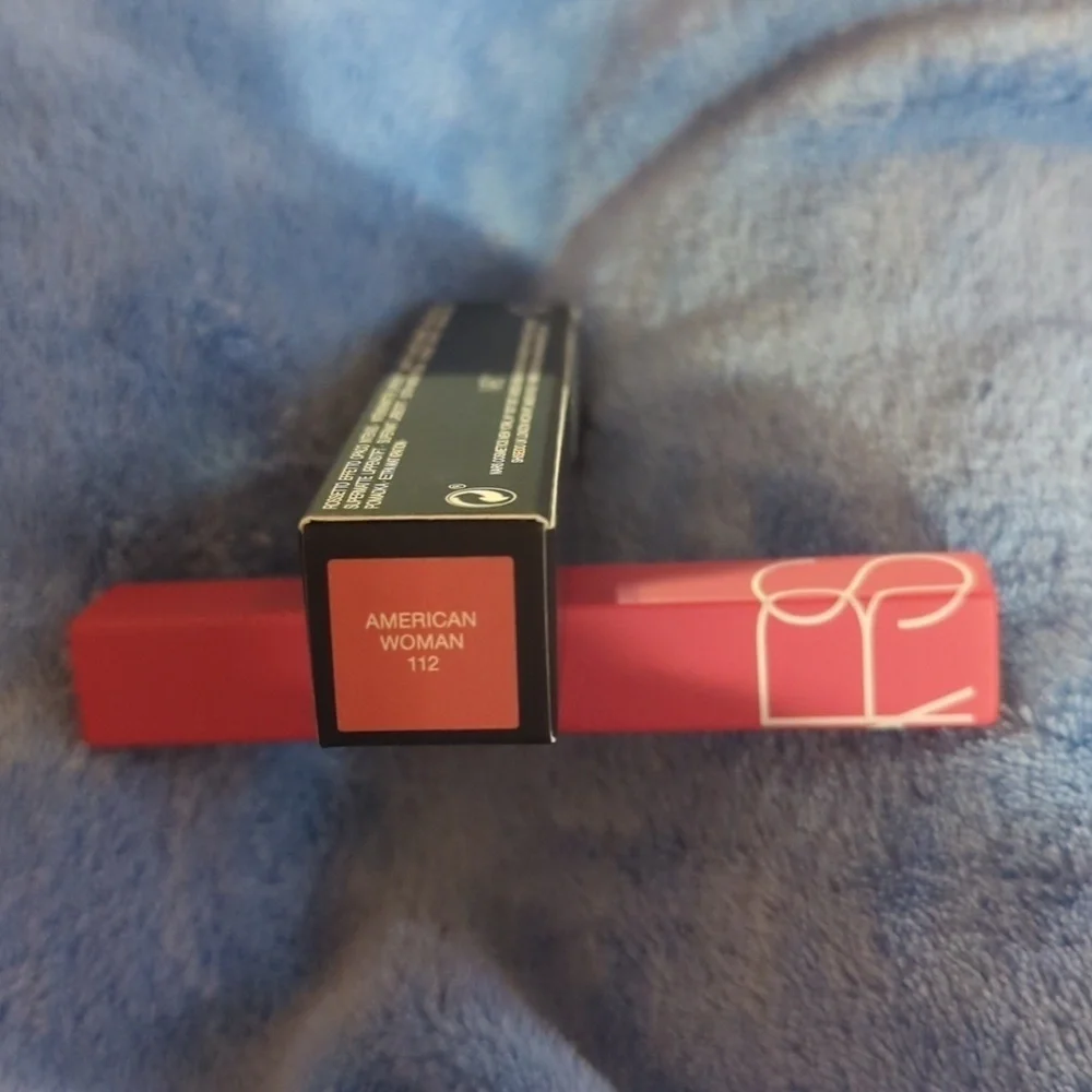 NIB Bars Powermatte Lipstick in American Woman